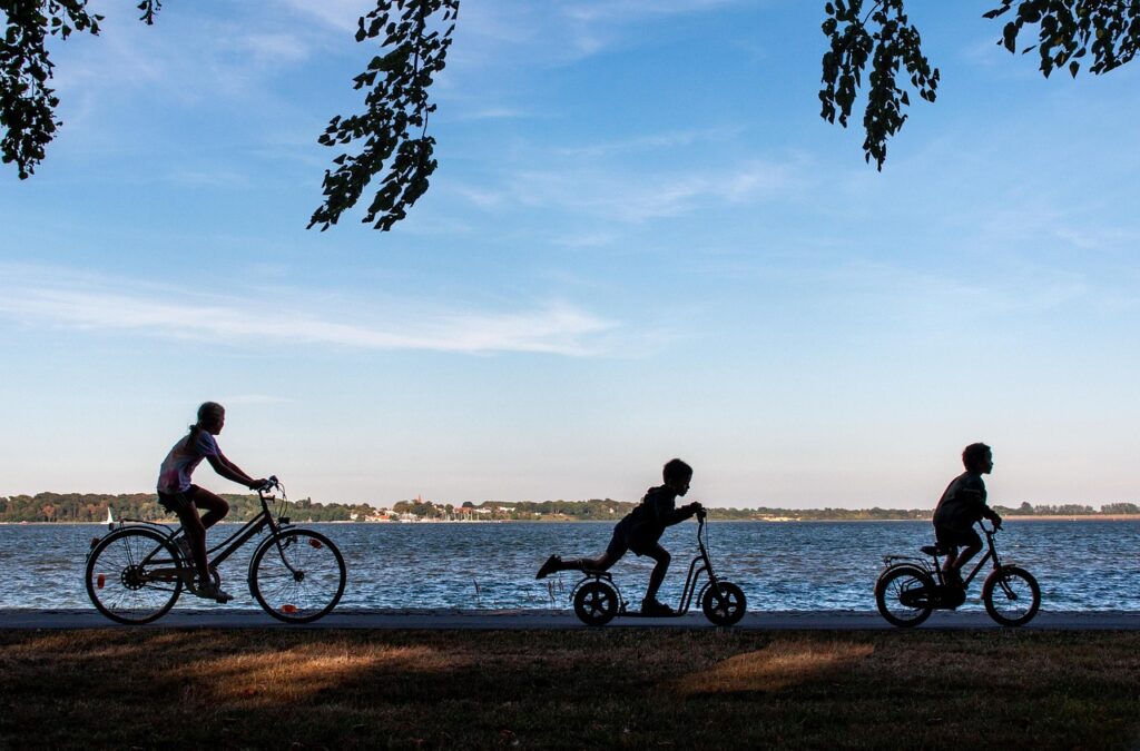 scooter, bicycle, leisure time, biking, bike ride, children, lake, excursion, nature, bike tour